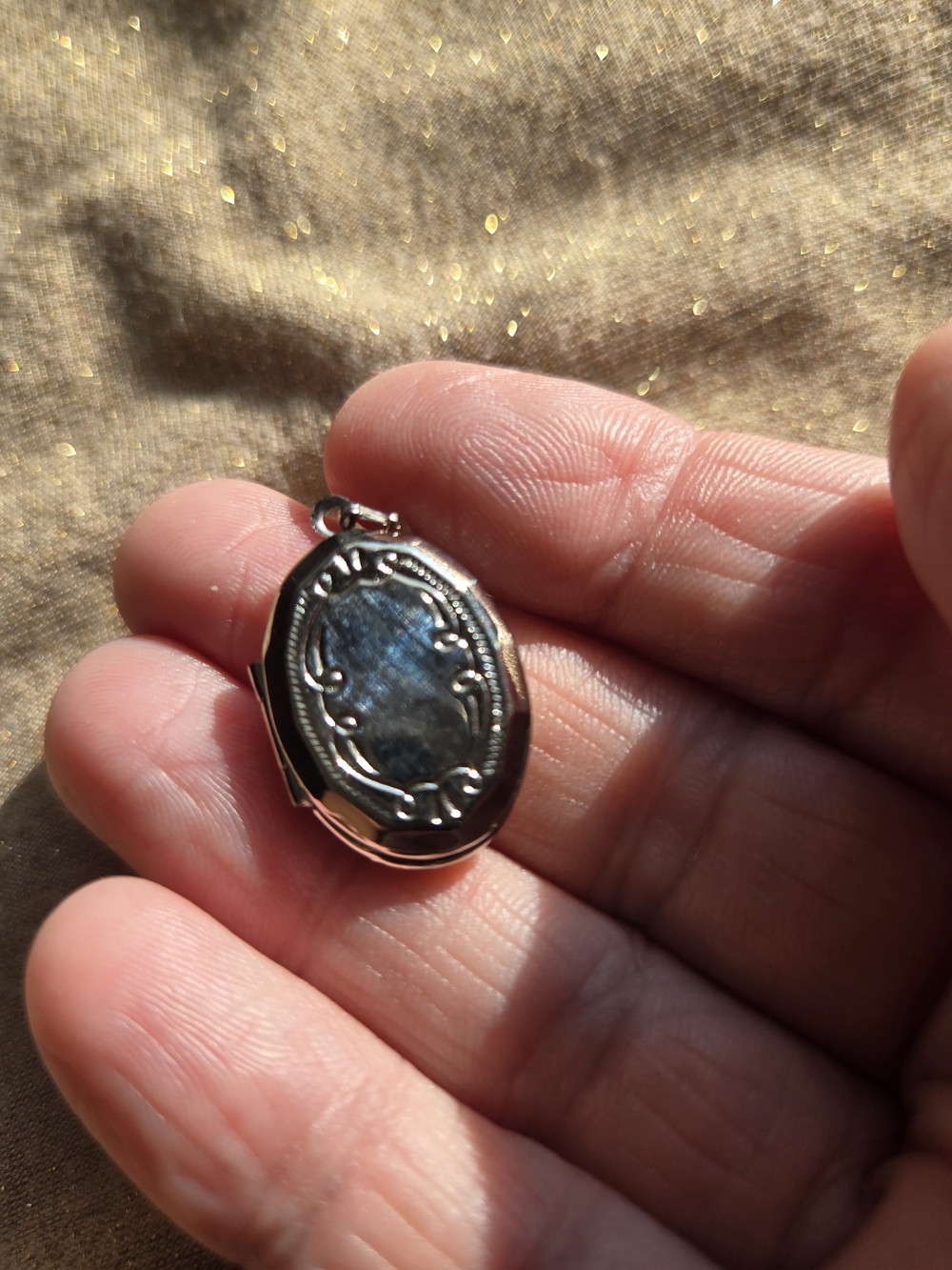 Vintage Blue Cameo Locket Pendant - Unbranded - Picture 8 of 8